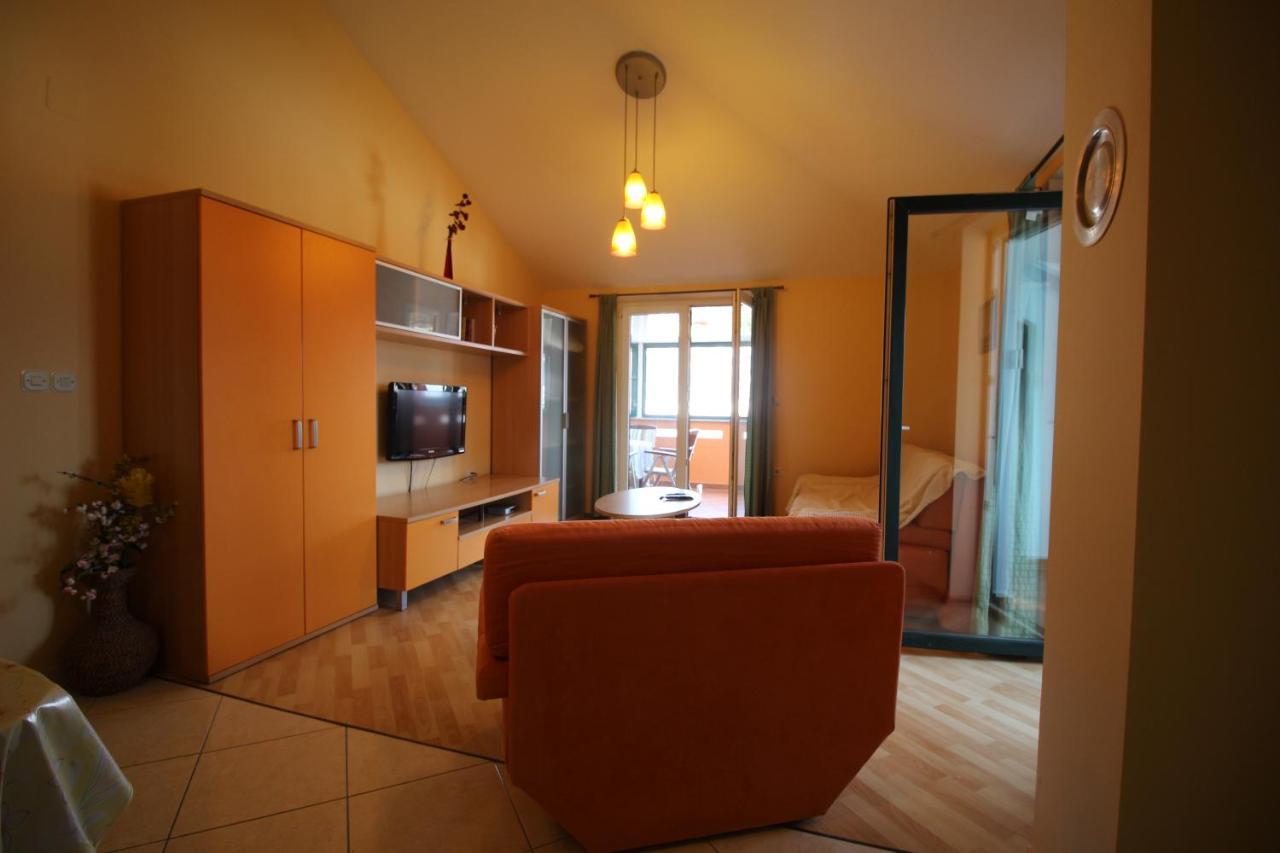 Apartments Pintar Zarok Baška Exterior foto