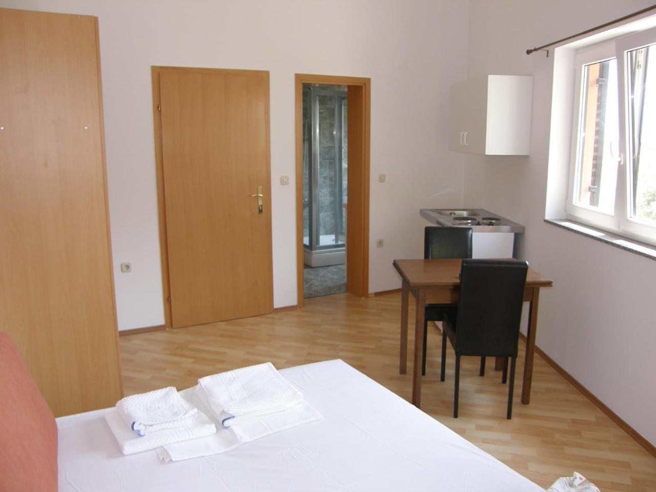 Apartments Pintar Zarok Baška Exterior foto