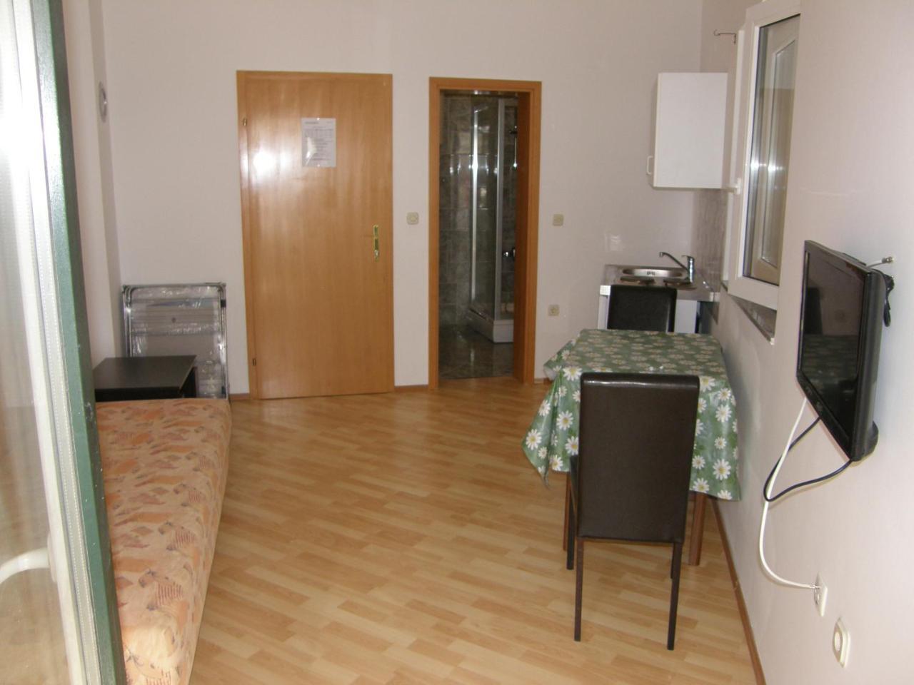 Apartments Pintar Zarok Baška Exterior foto
